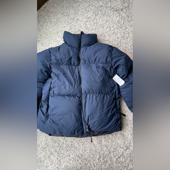 Canada Goose
Lawrence Puffer Jacket - Picture 6 of 8